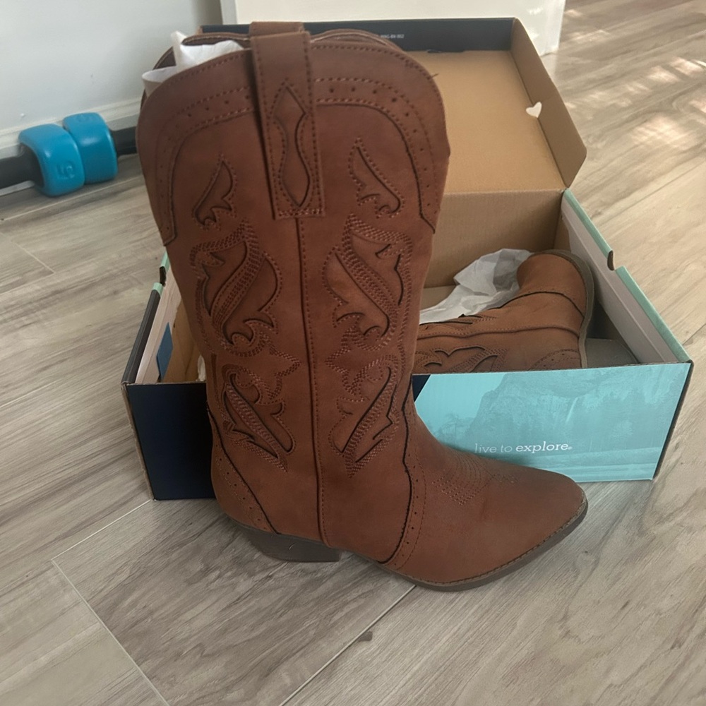 Magellan Outdoors Women's Meredith Chopout Western Boots - Picture 3 of 5